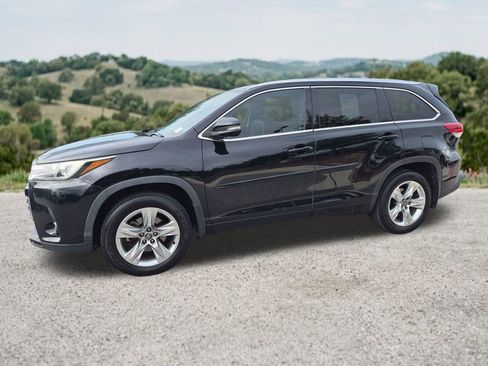 Used 2018 Toyota Highlander Limited FWD image 4