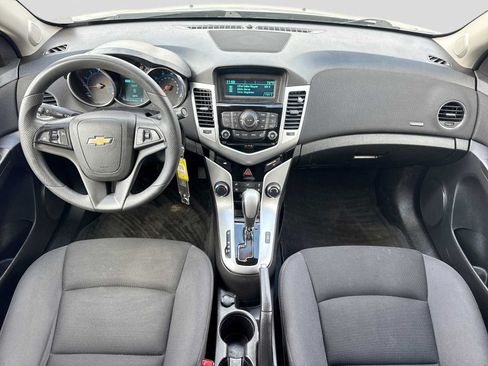 Used 2016 Chevrolet Cruze LT FWD image 14
