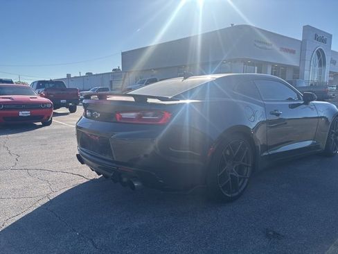 Used 2016 Chevrolet Camaro SS image 6