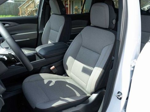 New 2026 Chevrolet Traverse LT FWD image 13