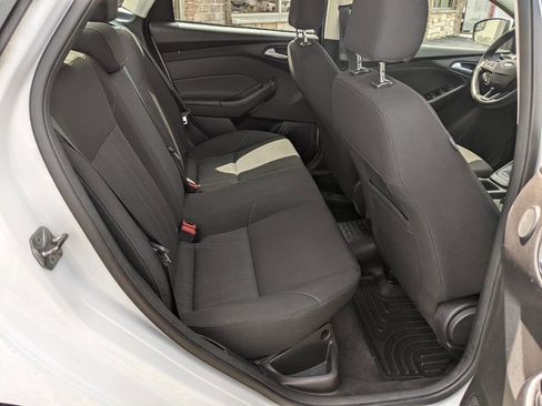 Used 2017 Ford Focus SEL FWD image 16