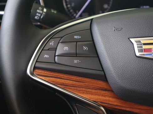 Certified 2025 Cadillac XT5 Premium Luxury FWD image 19