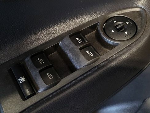 Used 2017 Ford Escape SE w/ SE Sport Appearance Package image 27