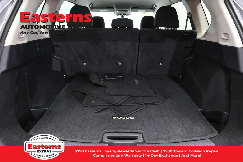 Used 2024 Nissan Rogue S AWD/4WD image 10