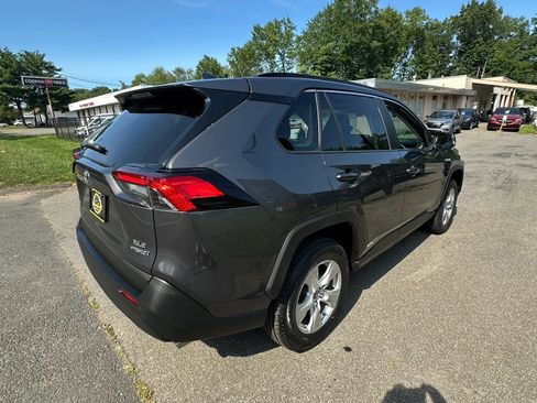 Used 2019 Toyota RAV4 XLE w/ Convenience Package AWD/4WD image 5