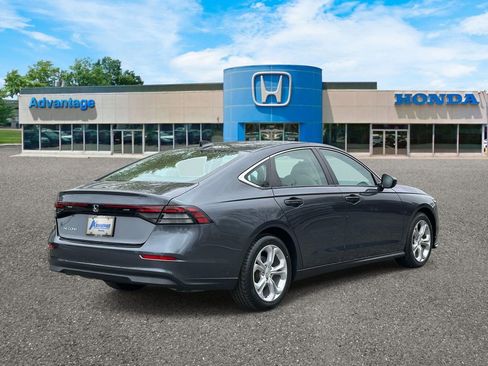 Certified 2023 Honda Accord LX image 5