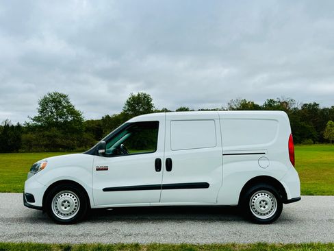 Used 2022 RAM ProMaster City Tradesman image 2