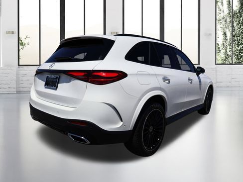 Used 2025 Mercedes-Benz GLC 300 image 5