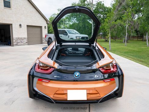 Used 2019 BMW i8 Coupe image 16