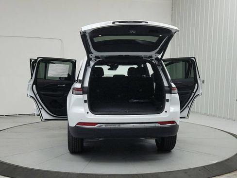 New 2026 Jeep Grand Cherokee Laredo X RWD image 15