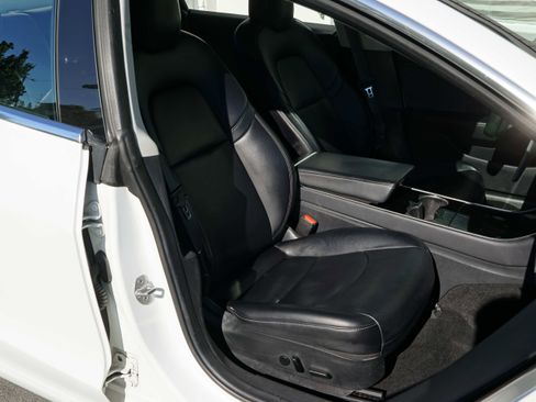 Used 2018 Tesla Model 3 Long Range RWD image 32