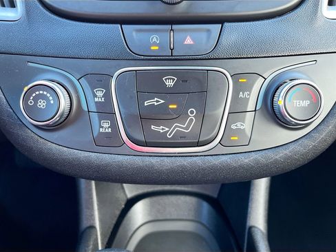 Used 2024 Chevrolet Malibu RS FWD image 16