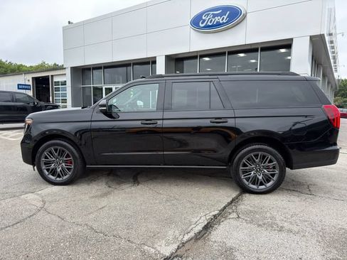 Used 2025 Ford Expedition Max Platinum w/ Stealth Performance Package AWD/4WD image 4