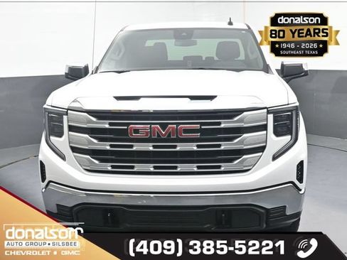 Used 2025 GMC Sierra 1500 SLE w/ X31 Off-Road Package AWD/4WD image 3