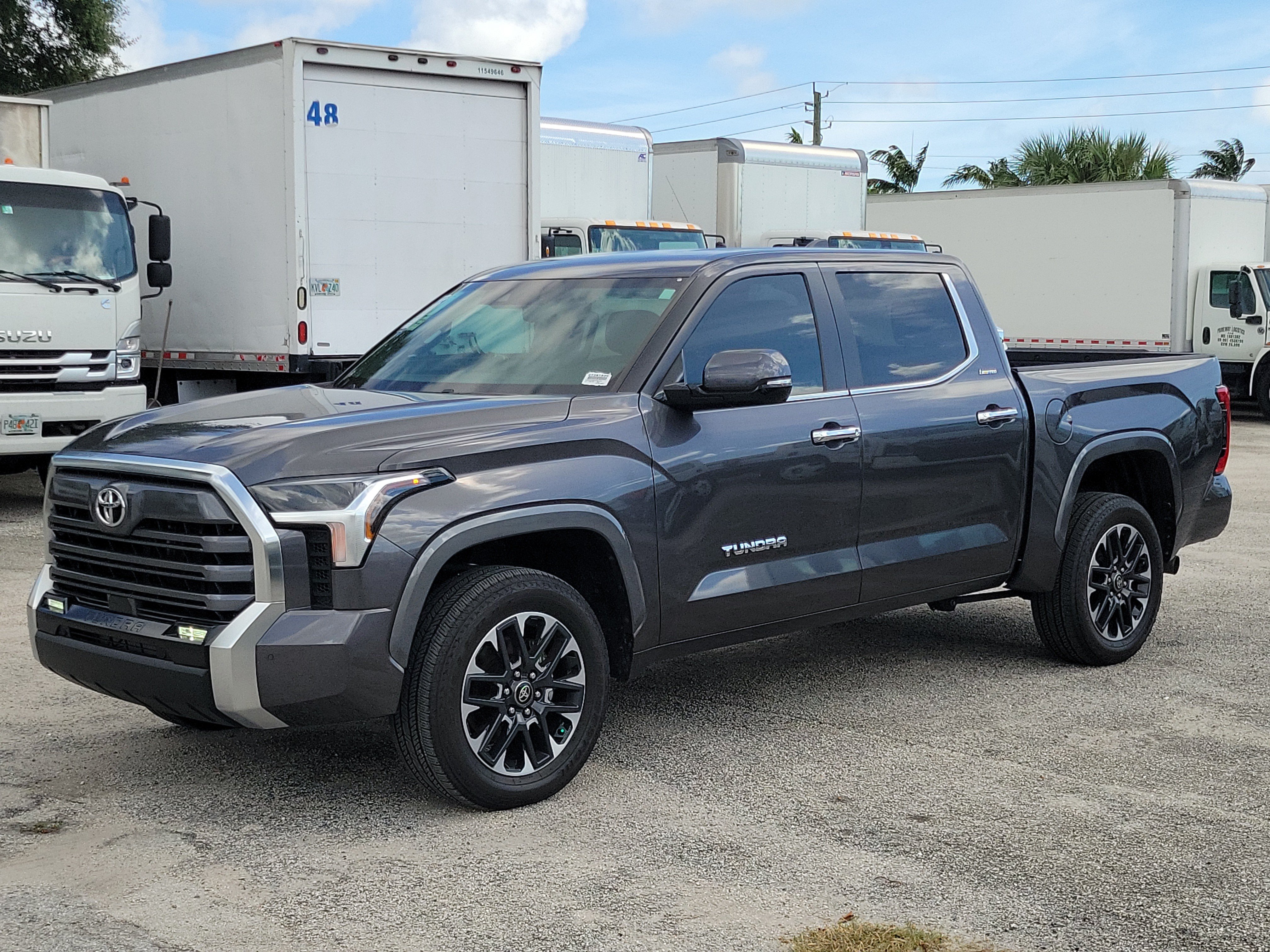 Used 2025 Toyota Tundra Limited AWD/4WD image 7