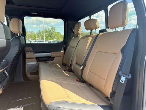 New 2025 Ford F250 Lariat w/ Lariat Ultimate Package AWD/4WD image 25
