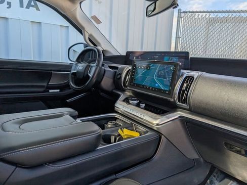 Used 2025 Ford Expedition Max Platinum AWD/4WD image 33