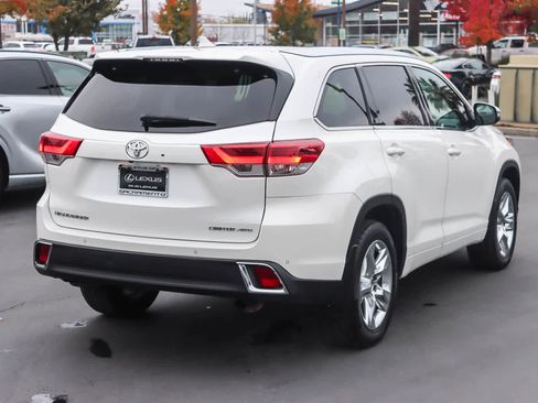 Used 2018 Toyota Highlander Limited image 4
