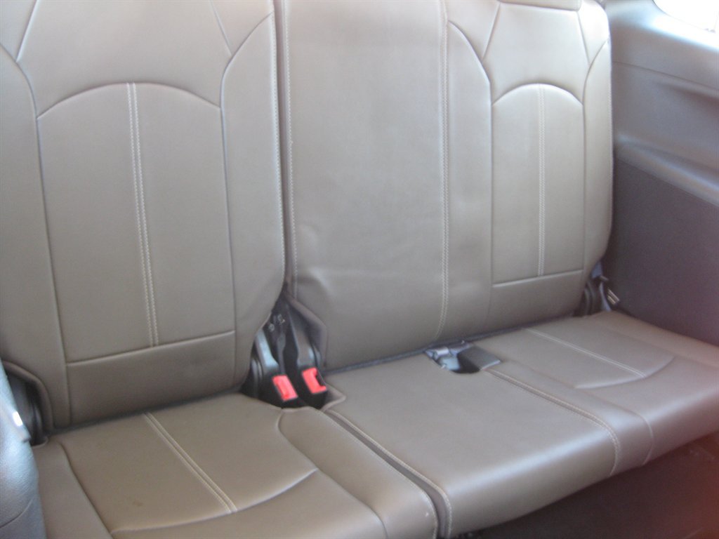 Used 2015 GMC Acadia SLT w/ Open Road Package FWD image 35