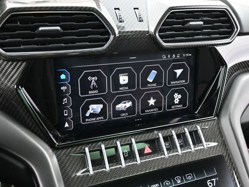 Used 2022 Lamborghini Urus AWD/4WD image 21