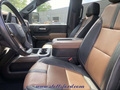 Used 2022 Chevrolet Silverado 2500 High Country w/ Safety Package II AWD/4WD image 15