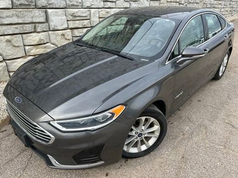 Used 2019 Ford Fusion SEL FWD image 1
