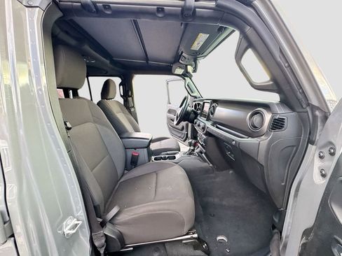 Used 2023 Jeep Wrangler Unlimited w/ Cold Weather Group AWD/4WD image 32