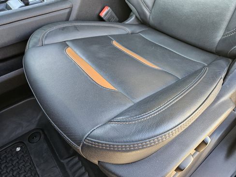 Used 2024 GMC Sierra 2500 AT4 w/ AT4 Premium Plus Package image 8