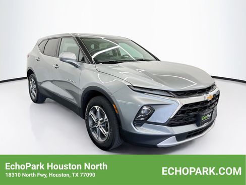 Used 2026 Chevrolet Blazer LT FWD image 1