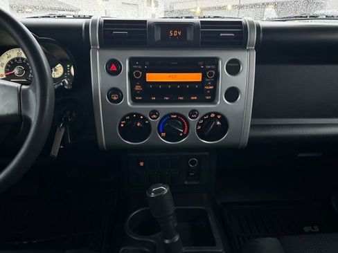 Used 2008 Toyota FJ Cruiser 2WD image 23