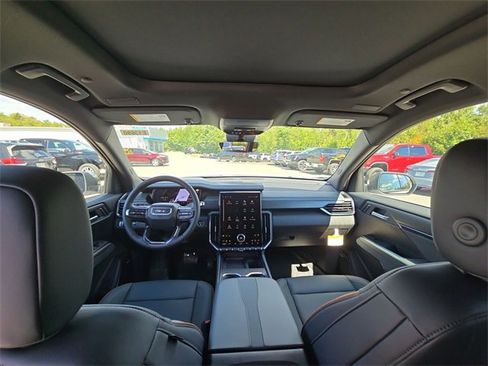 New 2026 GMC Acadia AT4 w/ LPO, Floor Liner Package image 21