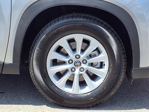 Certified 2025 Toyota Grand Highlander FWD image 7