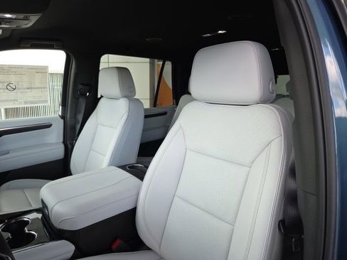 New 2025 Chevrolet Tahoe Premier image 15