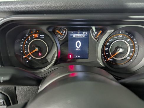 New 2025 Jeep Grand Cherokee Summit image 17