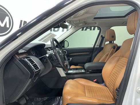 Used 2018 Land Rover Discovery HSE AWD/4WD image 11