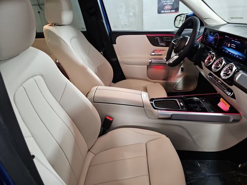 New 2026 Mercedes-Benz GLB 250 image 10