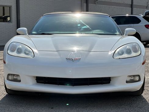 Used 2007 Chevrolet Corvette Coupe w/ Performance Package RWD image 11