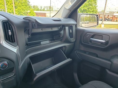 Used 2022 Chevrolet Silverado 1500 Custom Trail Boss w/ Safety Confidence Package AWD/4WD image 22