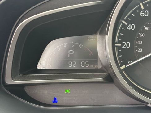 Used 2017 MAZDA MAZDA3 Sport FWD image 14