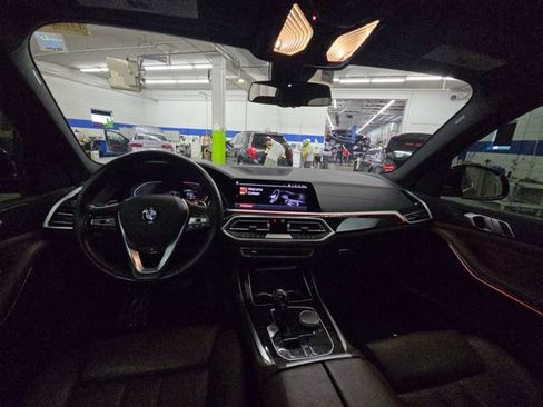 Used 2019 BMW X5 xDrive40i w/ Executive Package AWD/4WD image 29