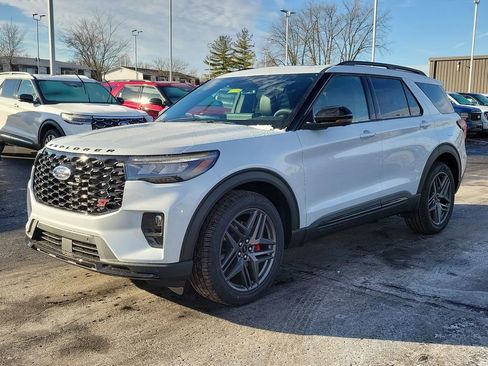 New 2026 Ford Explorer ST w/ Sun And Sound Package image 8