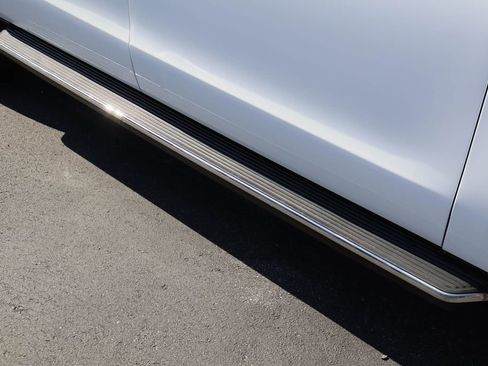 Used 2023 Ford Expedition Max XLT image 10