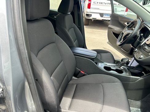 Used 2024 Chevrolet Malibu LT FWD image 28