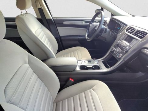 Used 2018 Ford Fusion S image 18