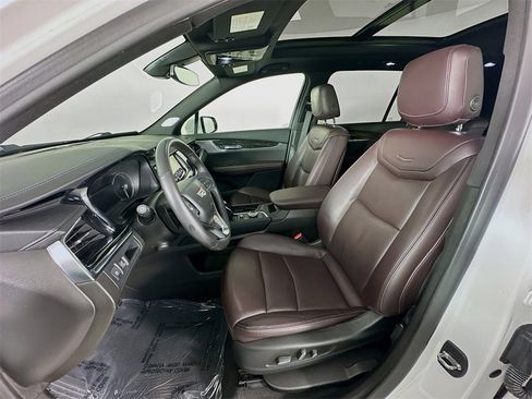 Used 2022 Cadillac XT6 Premium Luxury image 21