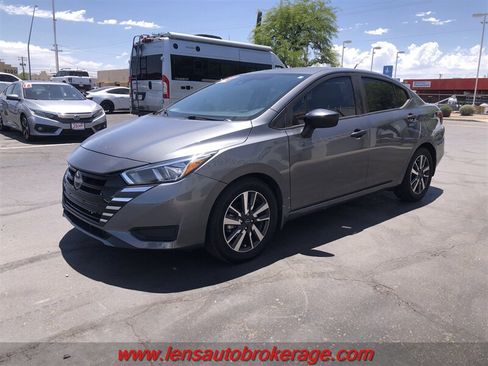 Used 2024 Nissan Versa S w/ S Plus Package FWD image 4