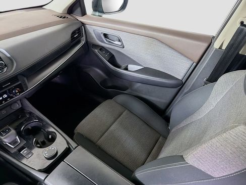 Used 2023 Nissan Rogue SV image 25