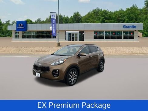 Used 2018 Kia Sportage EX w/ EX Technology Package image 2