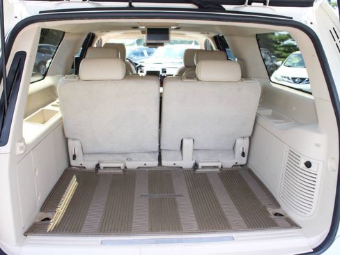 Used 2007 Cadillac Escalade ESV AWD w/ Information Package image 27