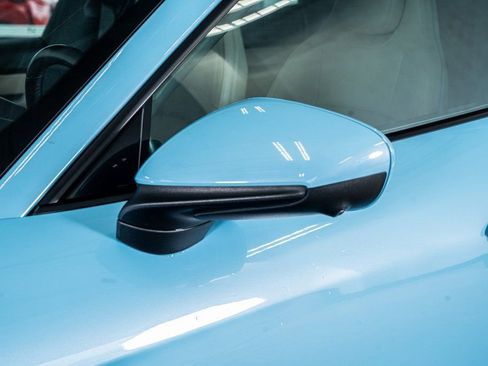 Used 2021 Porsche Taycan image 18